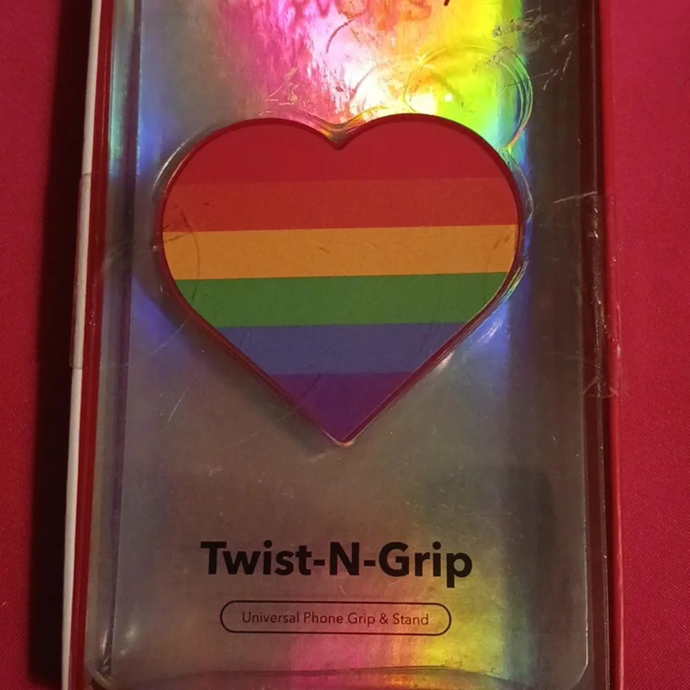 COLORWAYS RAINBOW HEART TWIST & GRIP UNIVERSAL PHONE GRIP & STAND
